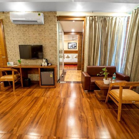 Hotel Divine Lakshmi Ganga Rishīkesh Esterno foto