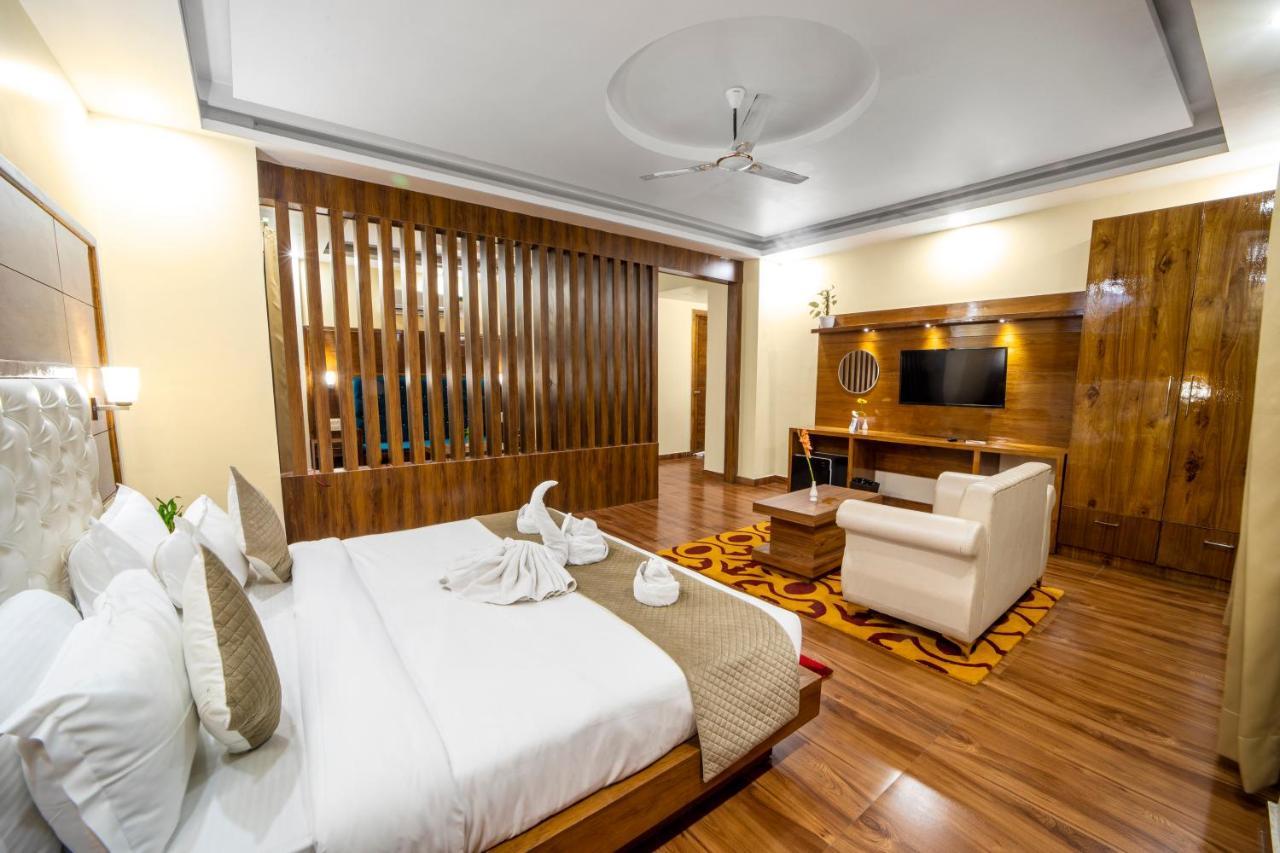 Hotel Divine Lakshmi Ganga Rishīkesh Esterno foto
