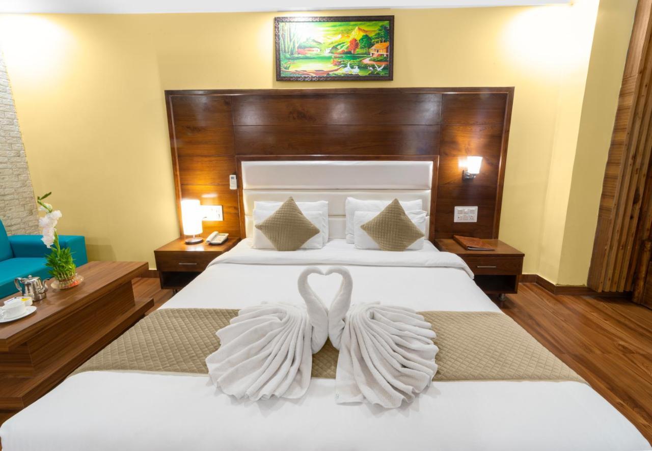 Hotel Divine Lakshmi Ganga Rishīkesh Esterno foto