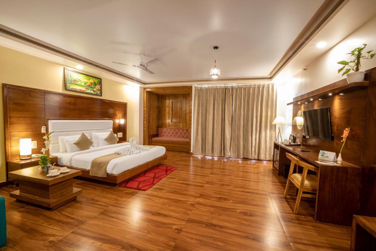 Hotel Divine Lakshmi Ganga Rishīkesh Esterno foto
