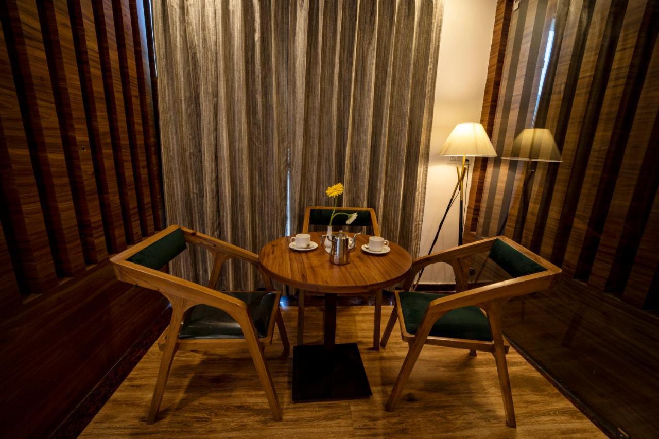 Hotel Divine Lakshmi Ganga Rishīkesh Esterno foto
