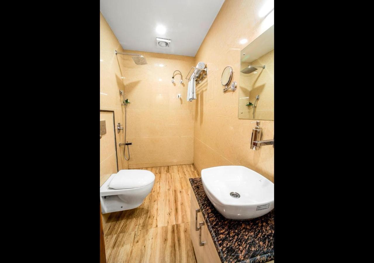 Hotel Divine Lakshmi Ganga Rishīkesh Esterno foto