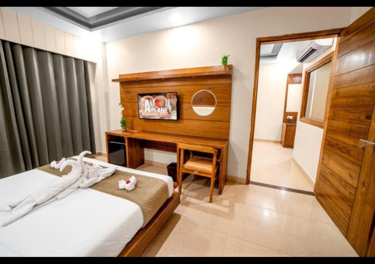 Hotel Divine Lakshmi Ganga Rishīkesh Esterno foto